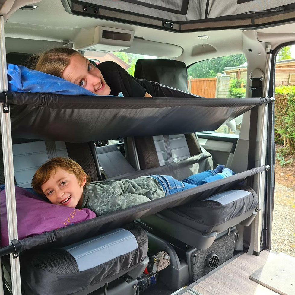 Couchette double sur sieges avant Lits de cabine superposes LIDAMI